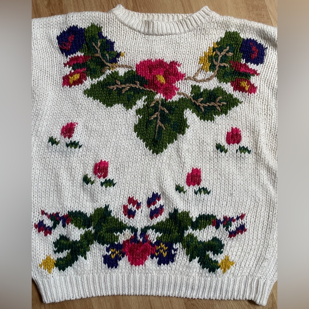 Vintage knit sweater embroidered floral large white cottagecore M.J. Carroll